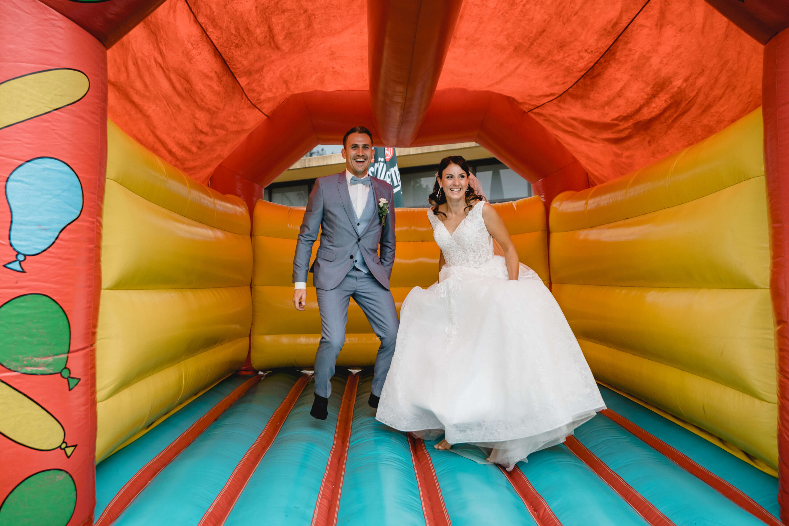 Ausgelassene Stimmung bei der Hochzeit im Hotel Schlosspark Lichtenwalde